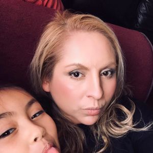 Meet your Posher, Isela